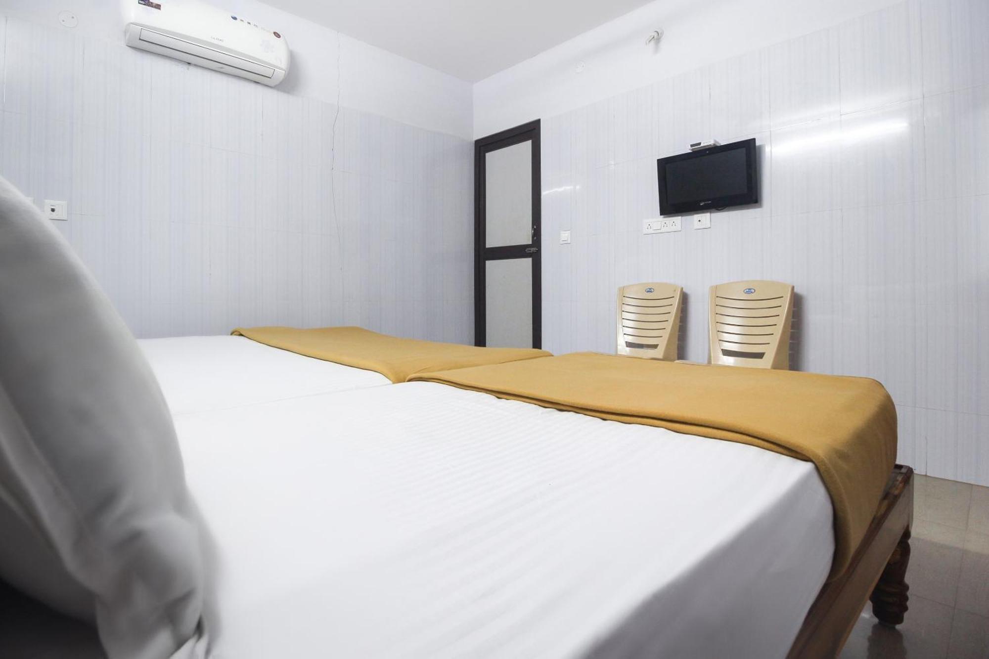 Hotel O Jks Deluxe Lodge Udaiyarpalaiyam Εξωτερικό φωτογραφία