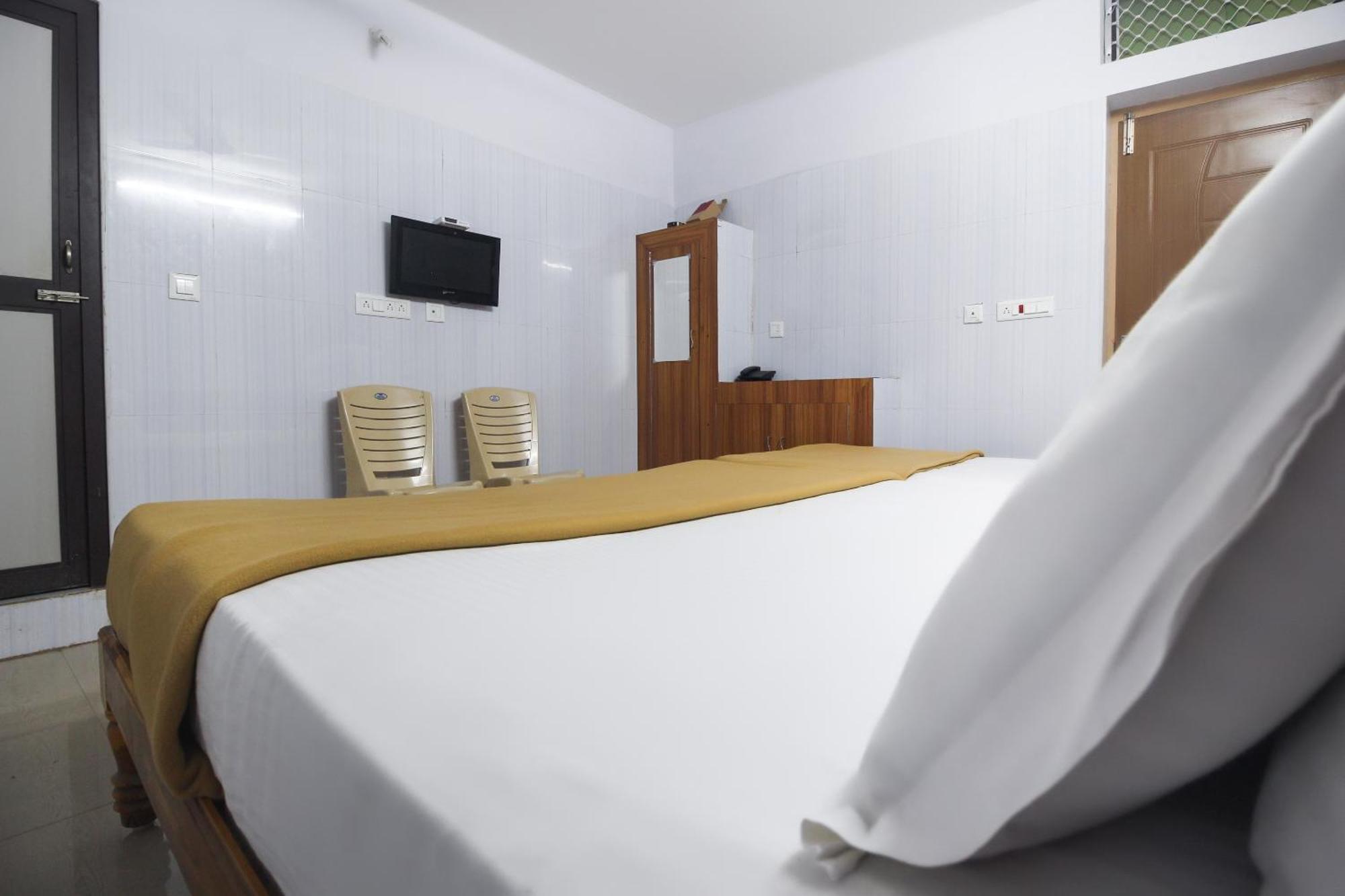 Hotel O Jks Deluxe Lodge Udaiyarpalaiyam Εξωτερικό φωτογραφία